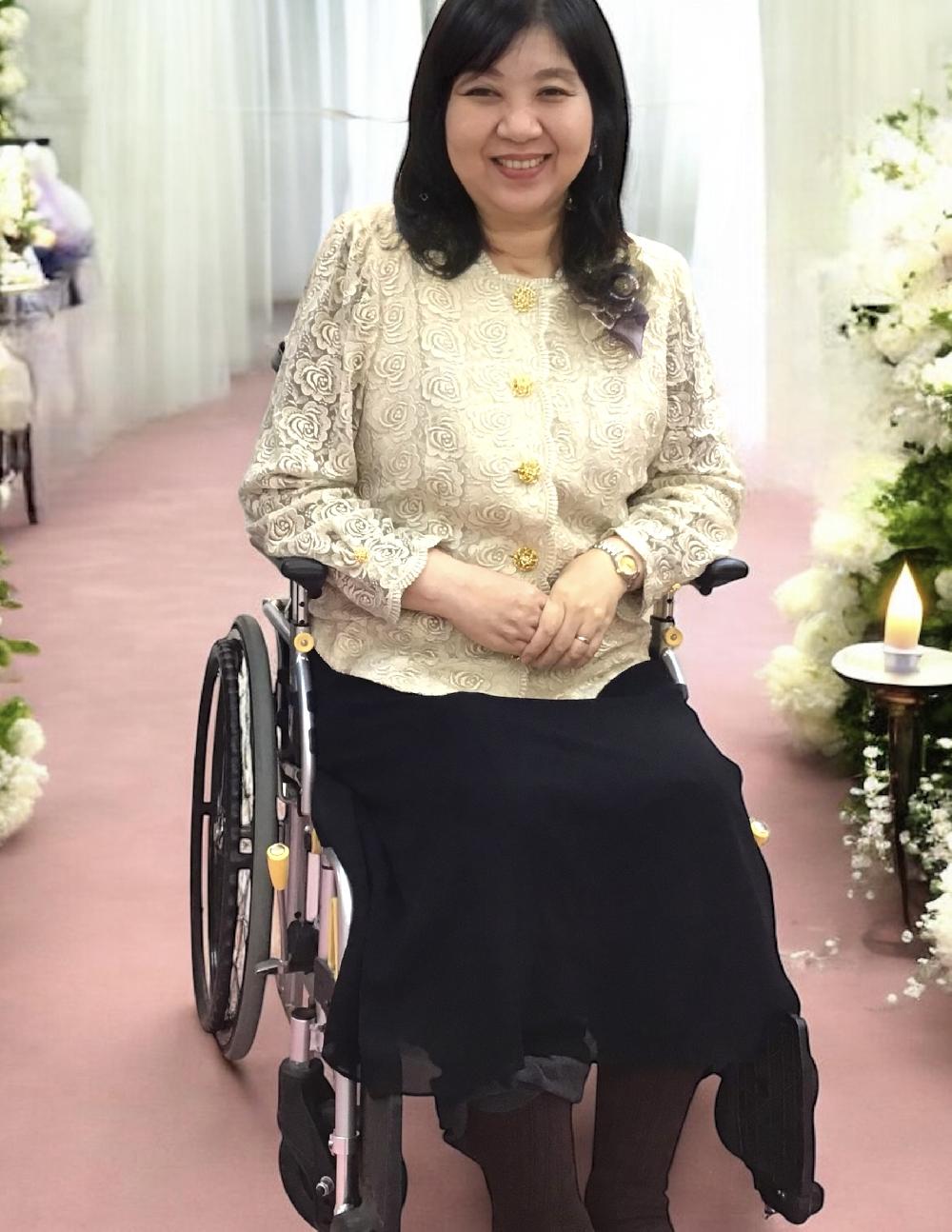 車椅子フォーマルドレス