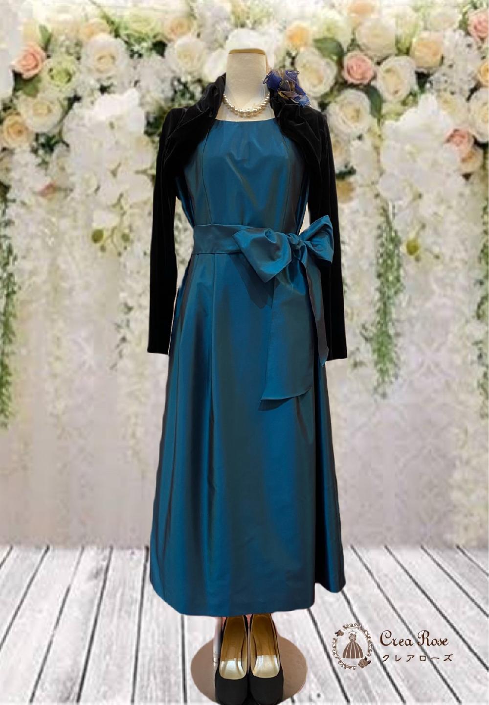 【エクセンティアドレス＋ダリアベロアボレロ】リボンの結び方や位置であなただけの着こなしを楽しんで