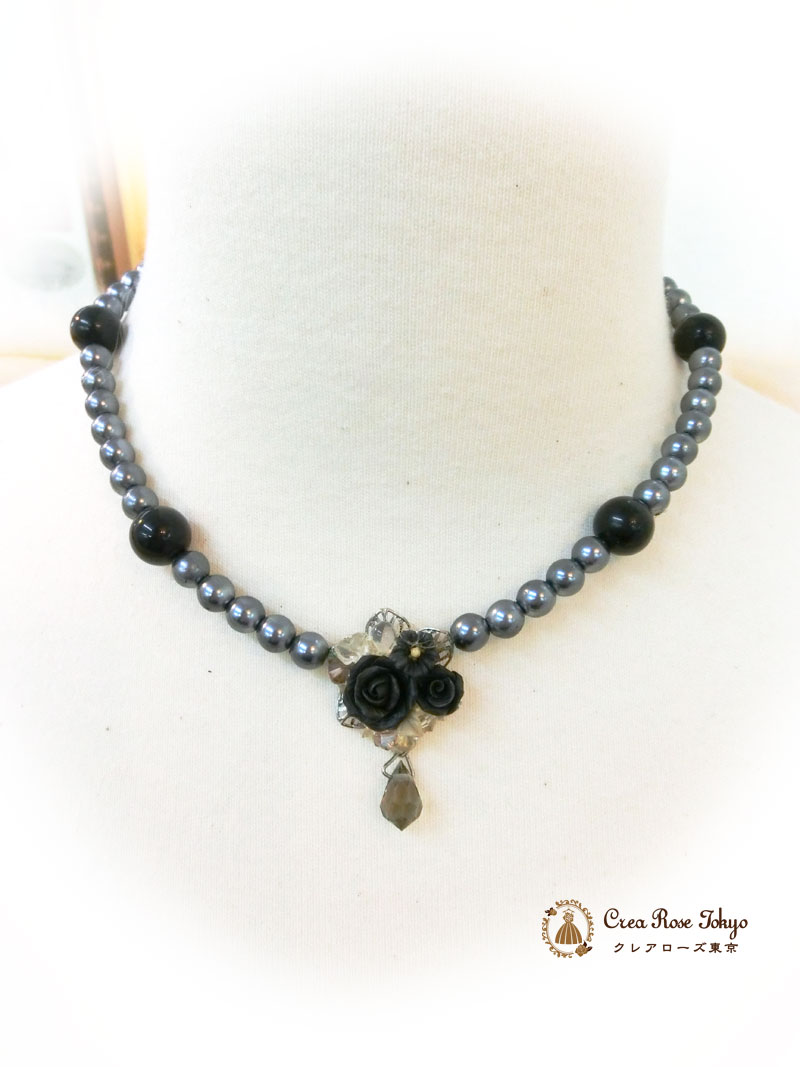 [ローズブラックパール]薔薇のパールネックレス