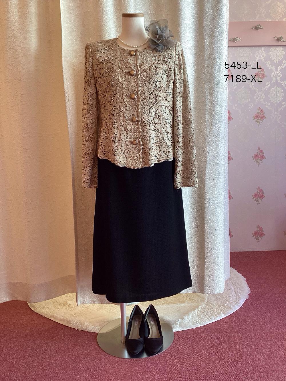 結婚式の祖母ドレス