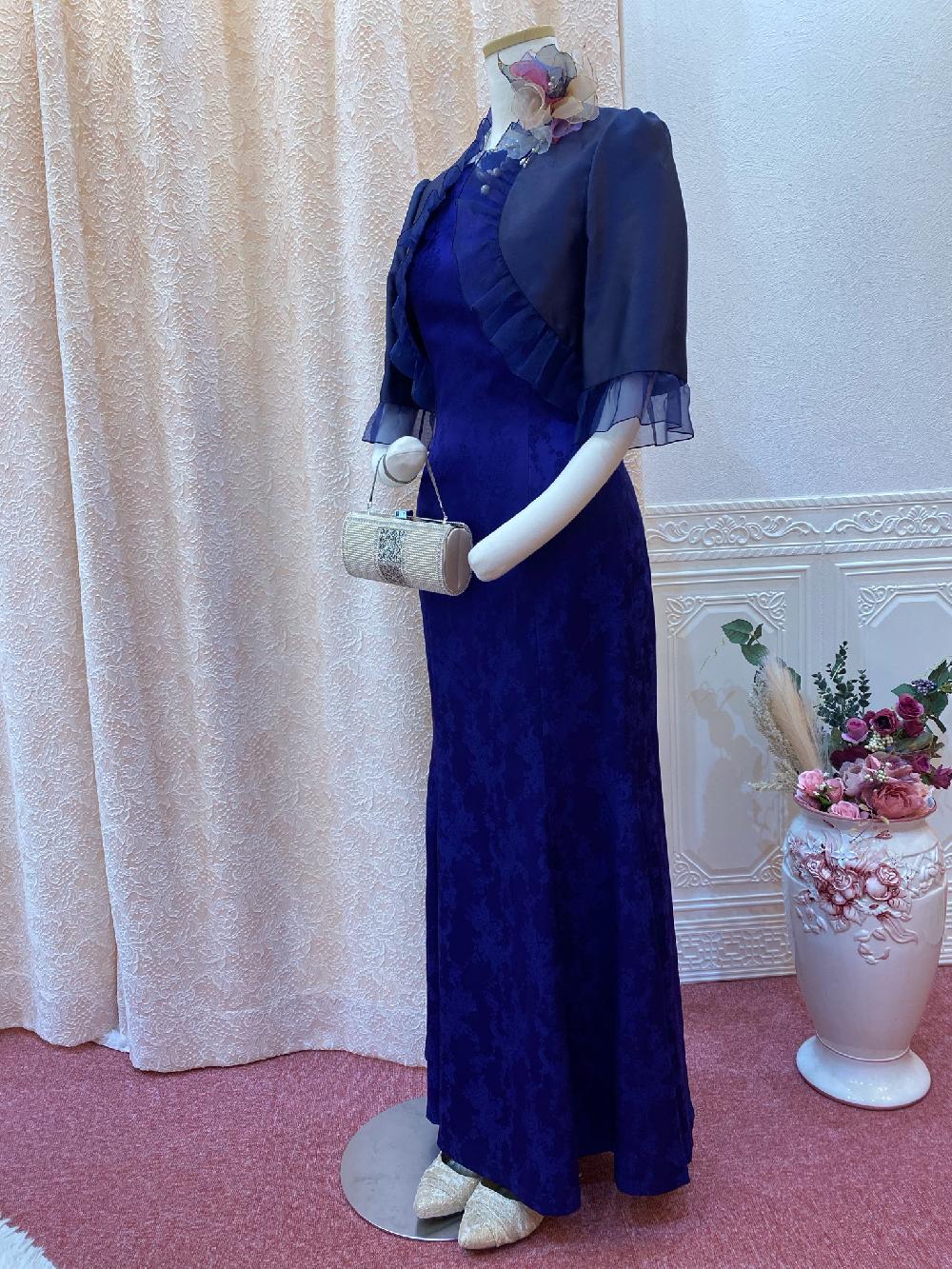 横浜元町　ディープブルーが印象的なドレス【シャマーラブルードレス＋ミアモーリアジャケット】シンプルラインドレスを品良く楽しむ準礼装