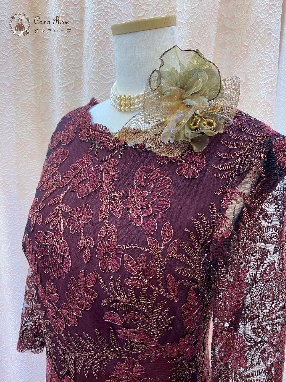 横浜元町　13号の正礼装ドレス【ヴィーナスレッドドレス】ワインレッドが印象的なドレスは新郎新婦お母様やミセスのパーティに