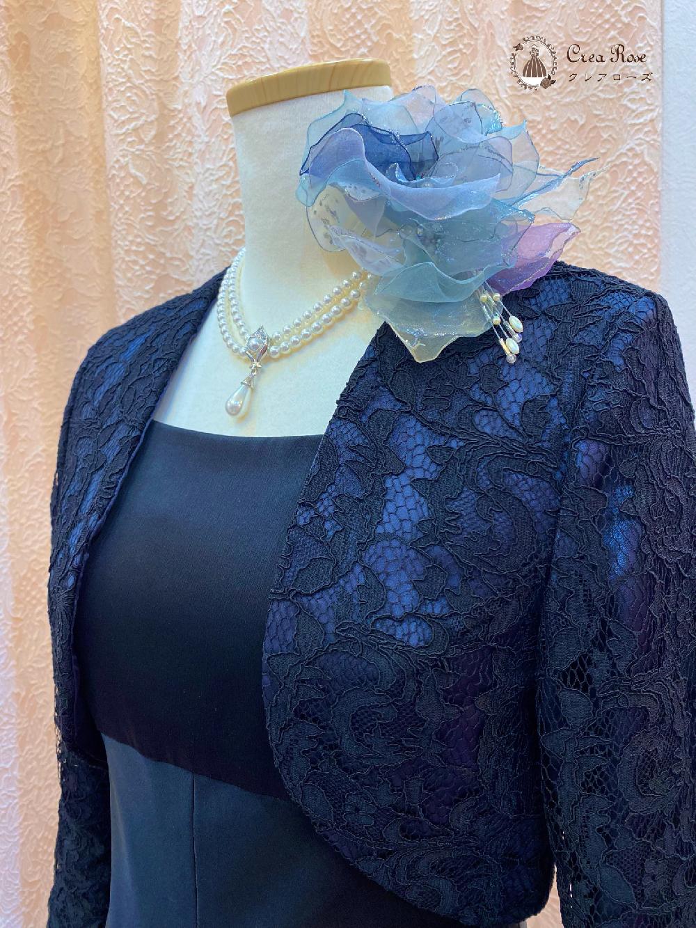 横浜元町　シンプルラインのブラックドレス【アプロディードレス＋マグノリアジャケット】シンプルを極めた準礼装はマザードレスに最適