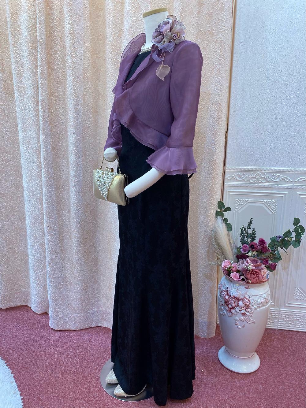 横浜元町　マーメイドラインが綺麗なロングドレスと華やかなボレロのセット【シャマーラブラックドレス＋ベリカパープルボレロ】女性らしい色合いをプラスしたブラックドレススタイル
