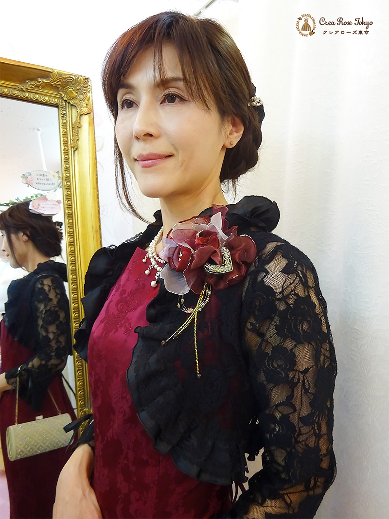 紅のスレンダードレスと黒いレースボレロの2点セット【シャマーラレッドドレス＋ブラックレースロングボレロ】ミセスのパーティードレス