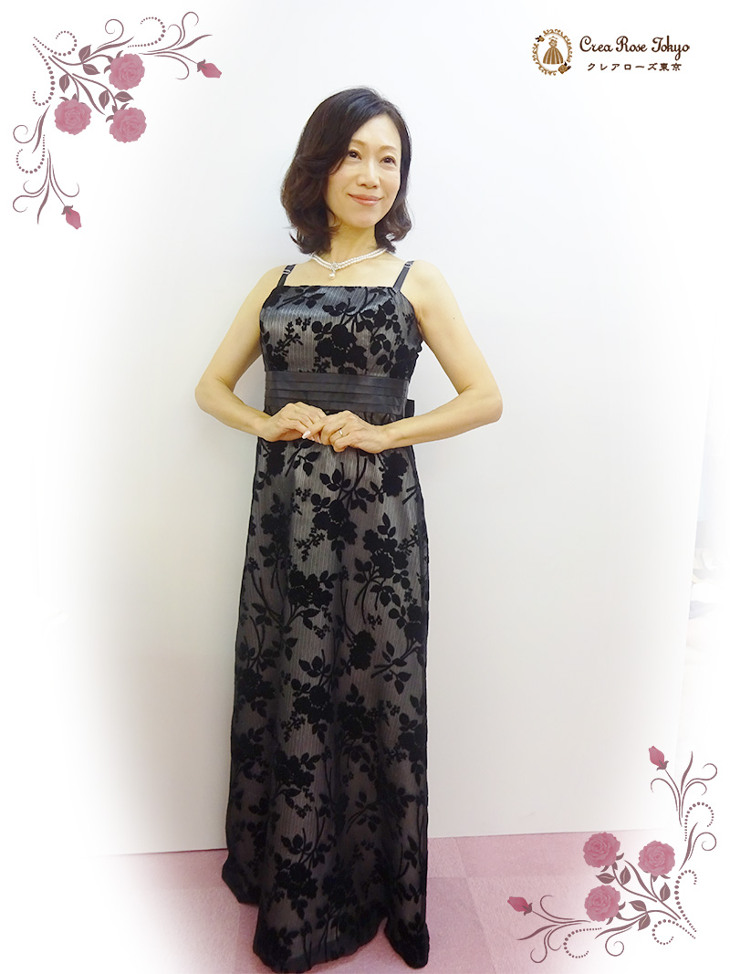 【フルール・ウェンディードレス】背中のリボンがアクセント お母さまに