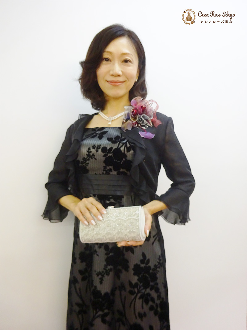 【フルール・ウェンディードレス】背中のリボンがアクセント お母さまに