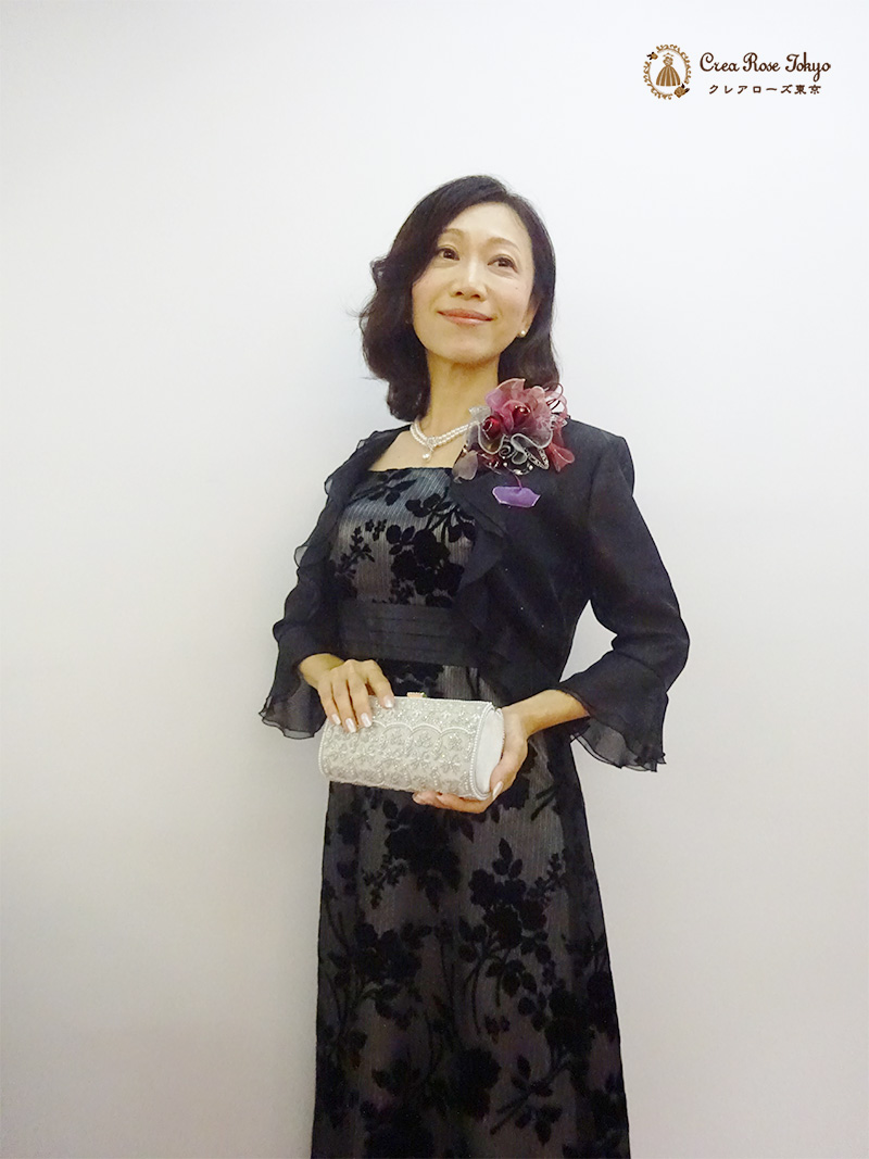 【フルール・ウェンディードレス】背中のリボンがアクセント お母さまに