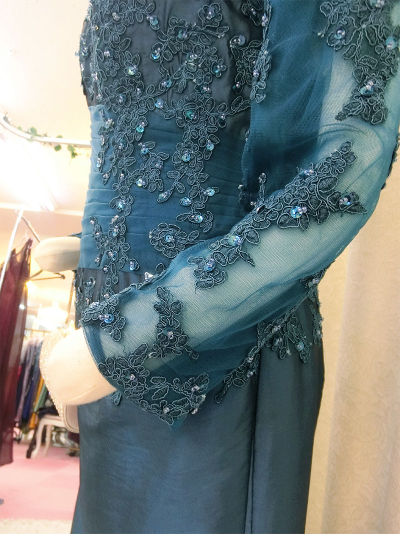 夏の結婚式に映える鮮やかなグリーン色の正礼装【ルイ・フィリップ】華を添える、オリジナルマザーズドレス