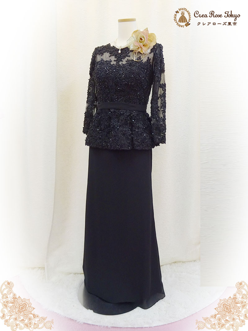 9号 【ヴェロニカ】ビーズが美しいブラックペプラムマザーズドレス 。上品な透け感で女性らしさを演出します。