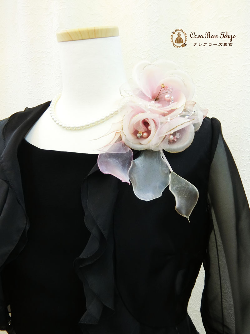 [カトリネドレス]上品で可愛らしい印象のブラックドレス