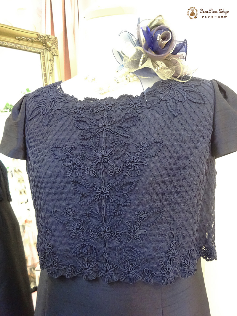 袖付き11号の方、精巧な刺繍が美しい日本製ロングドレス【グロッシー・クイーンドレス】ミドル世代の結婚式やパーティーに