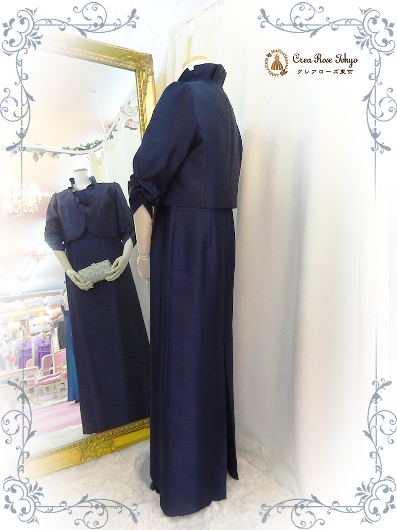 叙勲にも。11号の方、フォーマルに洗練のこだわりをプラス【グロッシー・クイーンドレス＋クルミドジャケット】叙勲など、ミドル世代のジャケット着用ドレスアップに