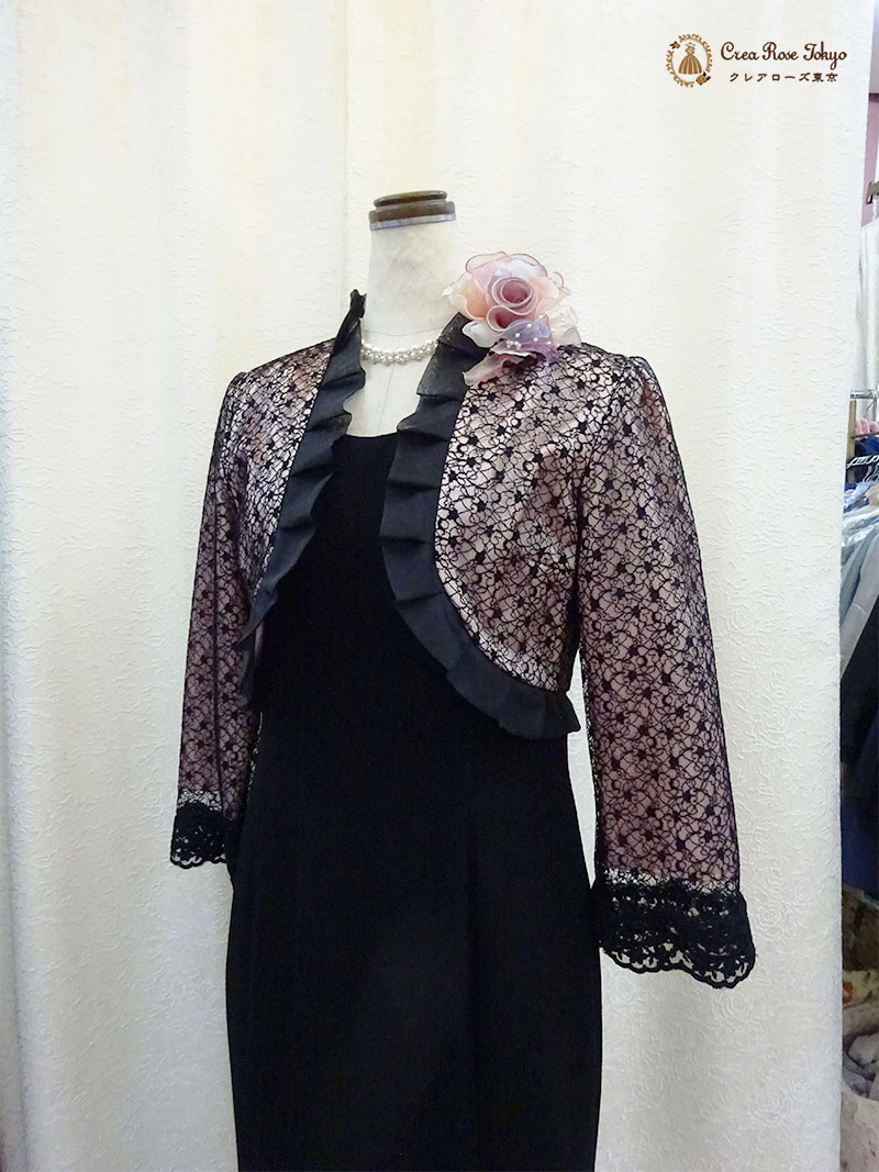 13号！日本製のブラックドレスと華やかジャケットの2点セット【シルヴィアドレス＋カトリーナボレロジャケット】背の低いご親族様・祖母様に