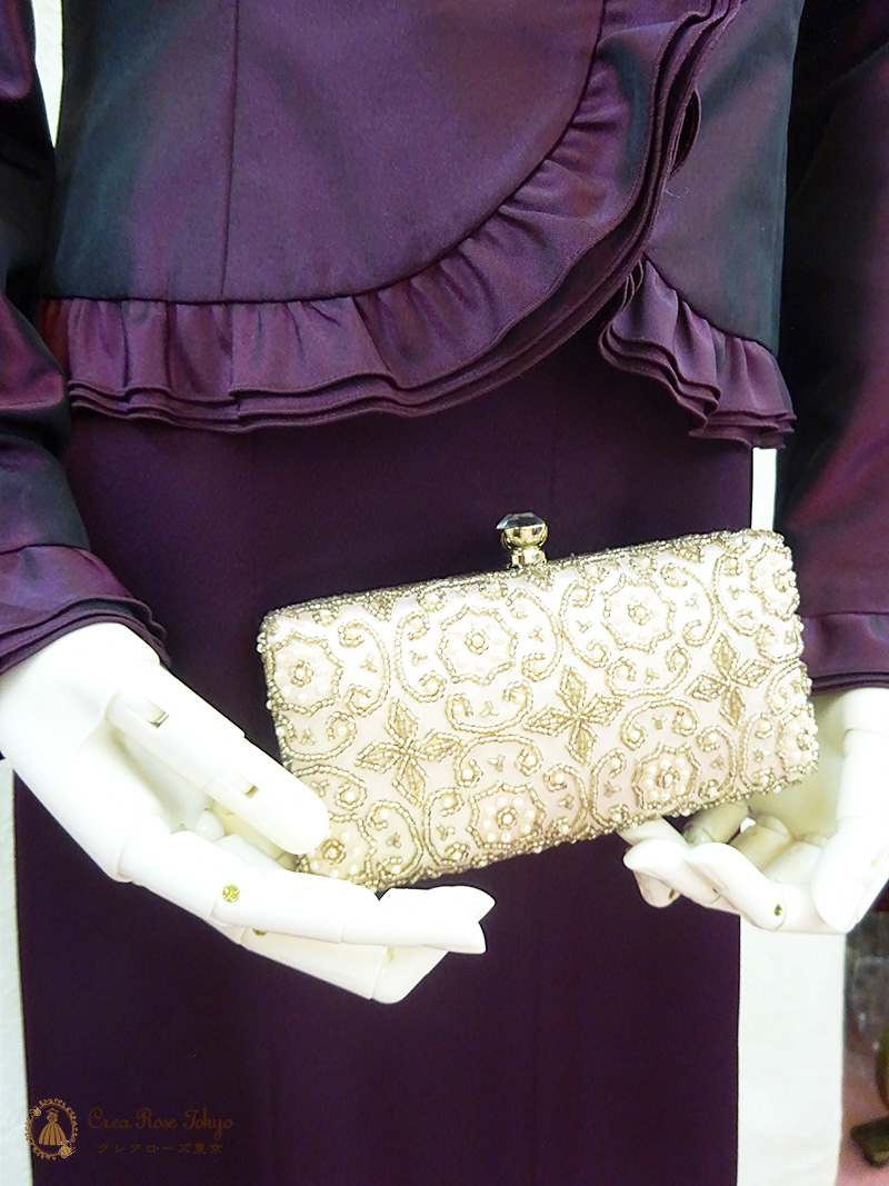 叙勲など、最高のステージを高貴な紅紫で彩る【チェルシーアダージョ＋ヴァンビーノジャケット】9号の方、こだわりの正式ドレススタイルに