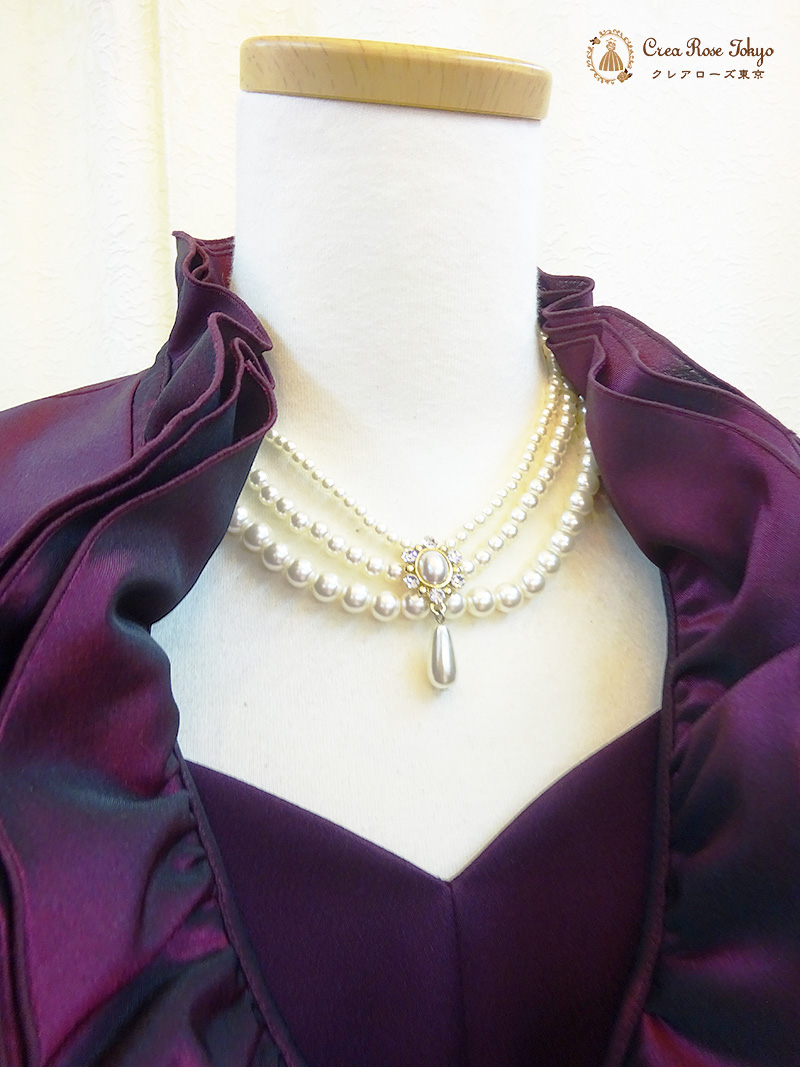 叙勲など、最高のステージを高貴な紅紫で彩る【チェルシーアダージョ＋ヴァンビーノジャケット】9号の方、こだわりの正式ドレススタイルに