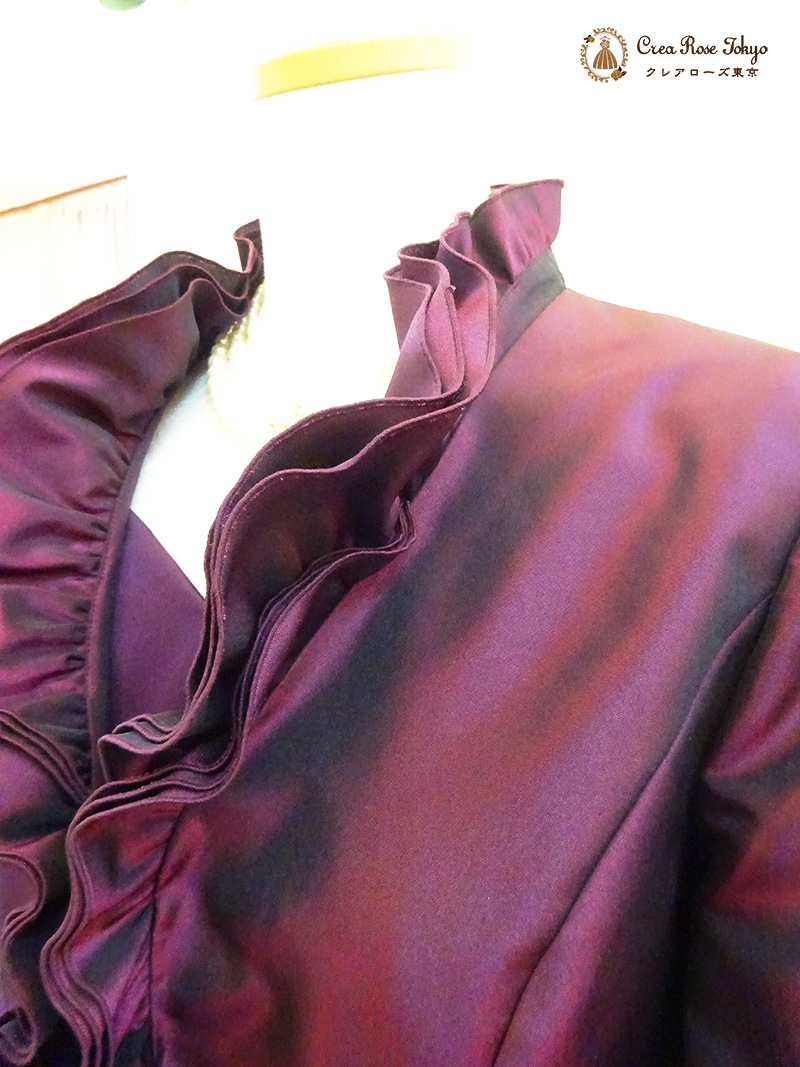 叙勲など、最高のステージを高貴な紅紫で彩る【チェルシーアダージョ＋ヴァンビーノジャケット】9号の方、こだわりの正式ドレススタイルに