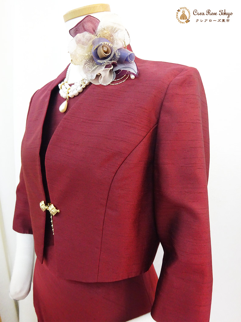 叙勲など、輝かしい晴れの日の紅一点に。細身の方【クラシコルージュドレス＋パドラジャケット】ミドル世代のジャケット着用ドレスアップに