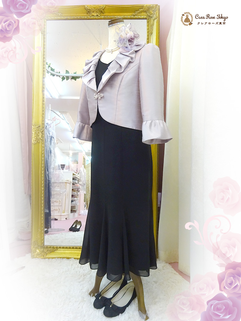 襟元と裾に花が咲いたような憧れスタイル【クラリネットドレス+シリックラベンダージャケット】結婚式やパーティーのお母様・おばあ様に