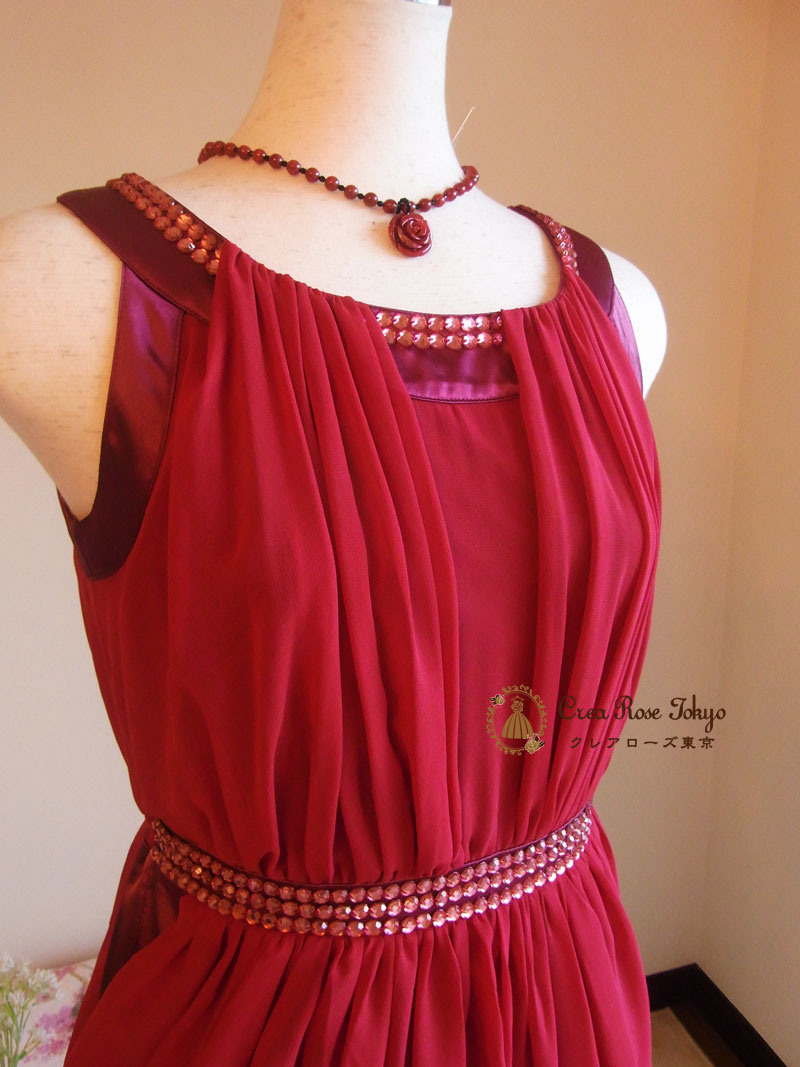 [ヴァンベール]ビジューレッドのワンピースドレス　M～Lサイズ　９号～１１号