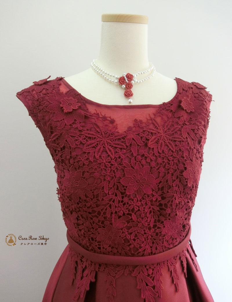 長めのパーティードレス[ミルザ]レースが素敵な深い赤のドレス