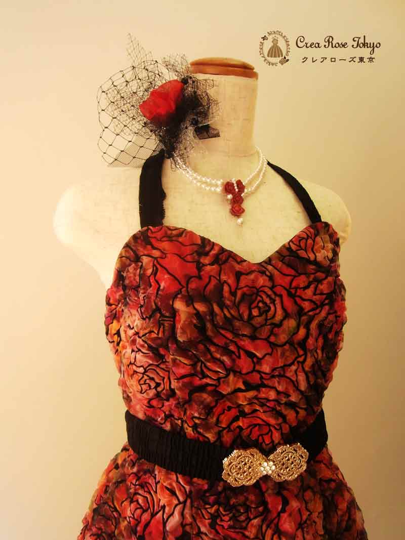 [ヴァネッサ]力作オリジナル！ホルターネックのミディアムドレス