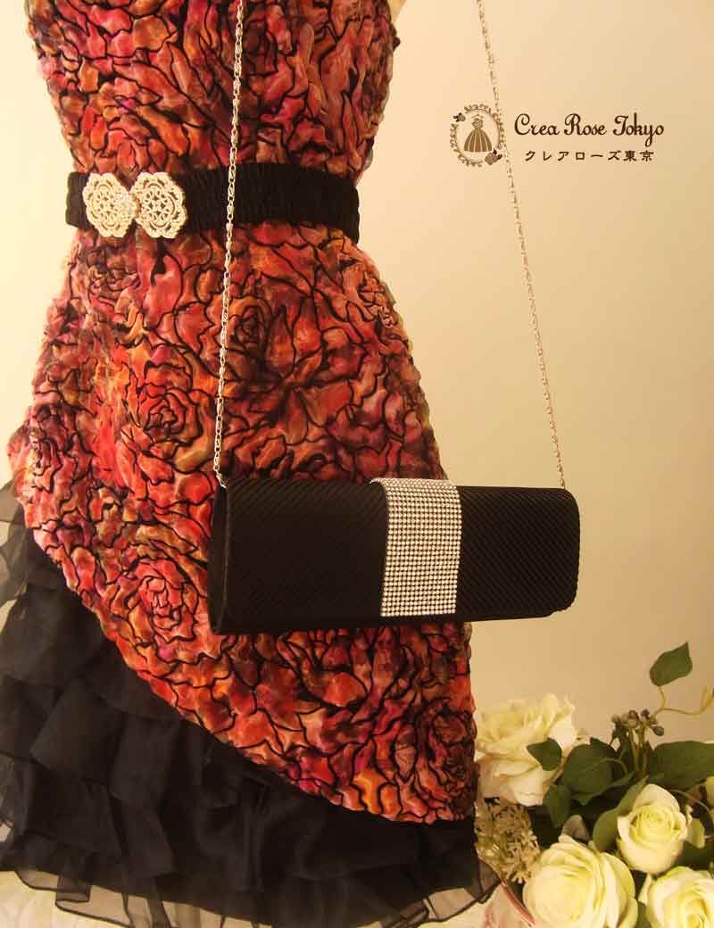 [ヴァネッサ]力作オリジナル！ホルターネックのミディアムドレス