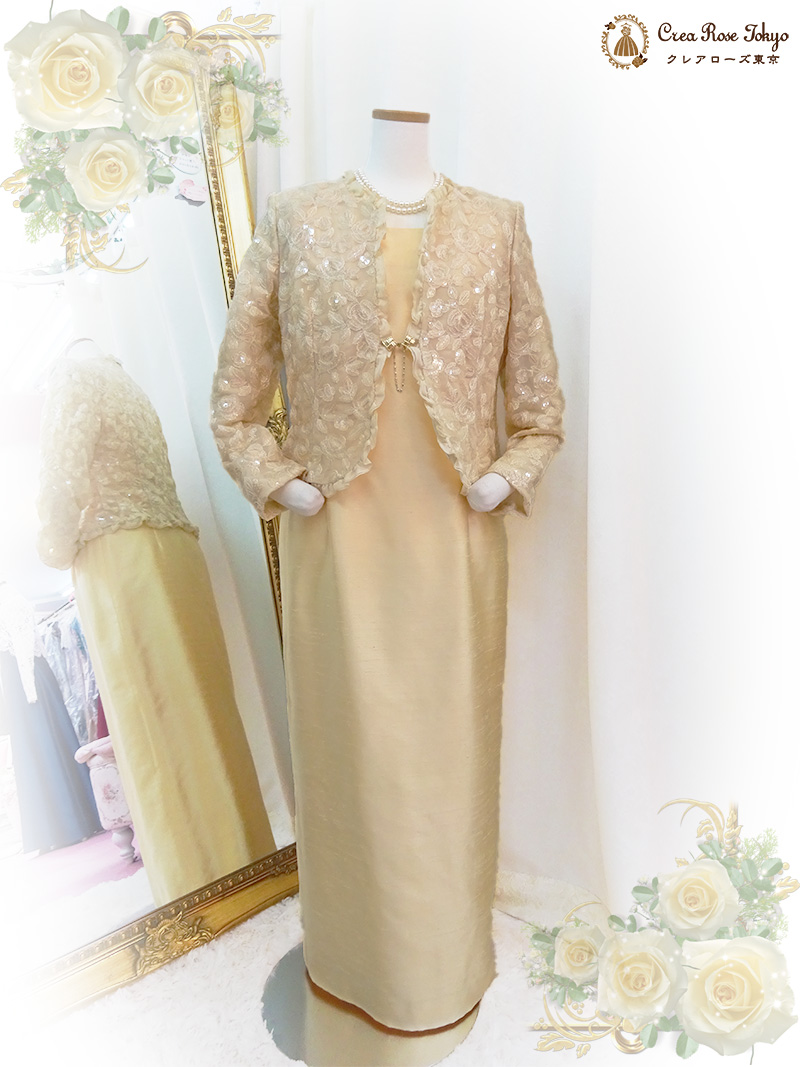 スパンコールが輝くバラの総刺繍【スプリングローザジャケット】ミドル世代のジャケット着用ドレスアップに