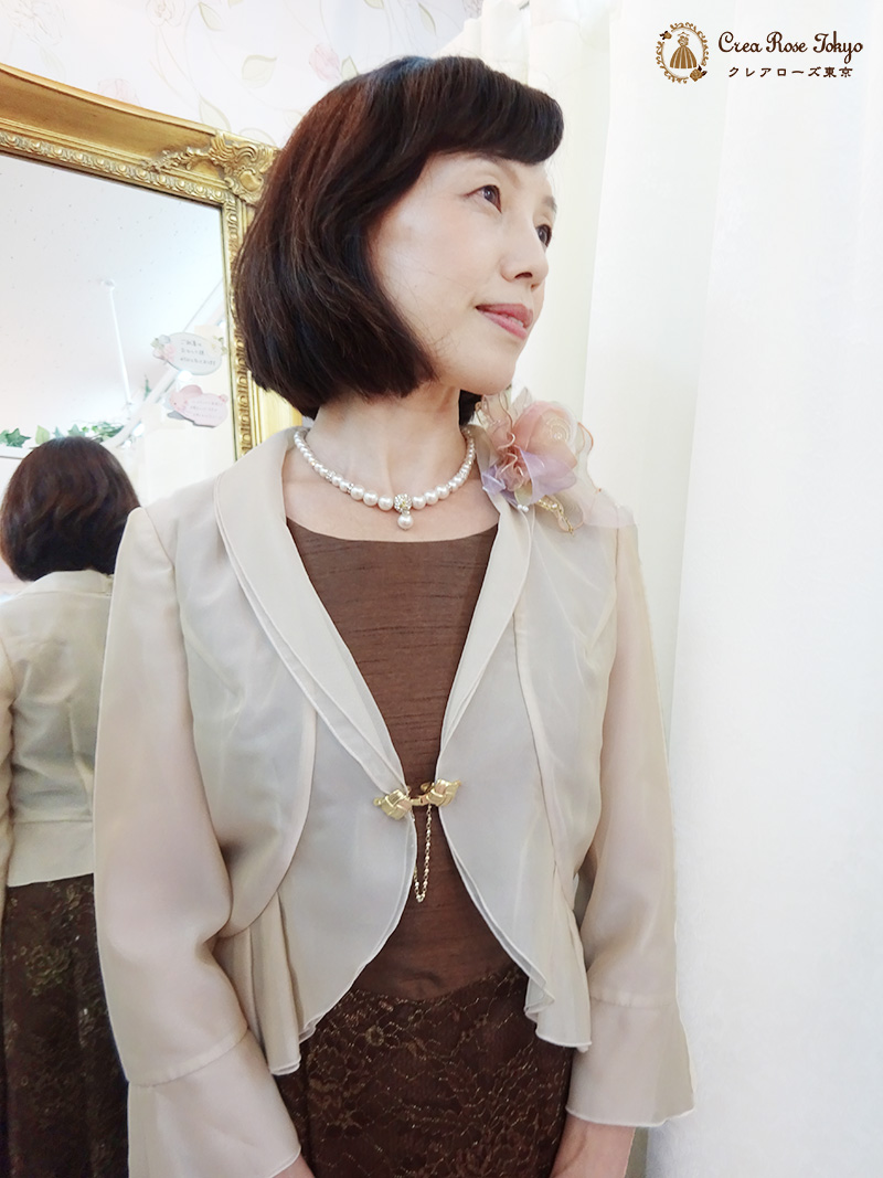 日本製の柔らかいベージュカラーボレロ【マミールボレロジャケット】 ミセスにおすすめ