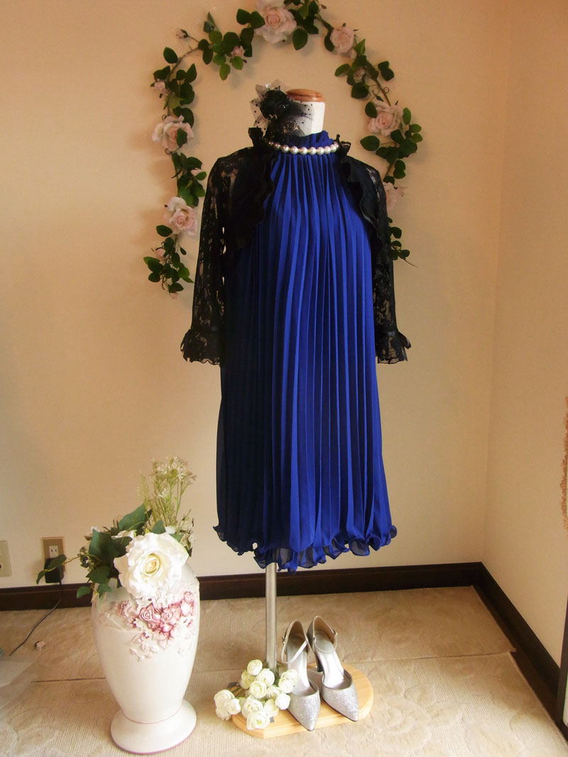 [ロイヤルブルームーン]プリーツ加工のパーティードレス　5～11号