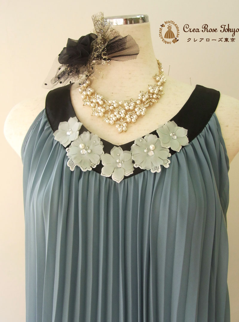 [シモンヌ]プリーツとフリルのワンピースドレス