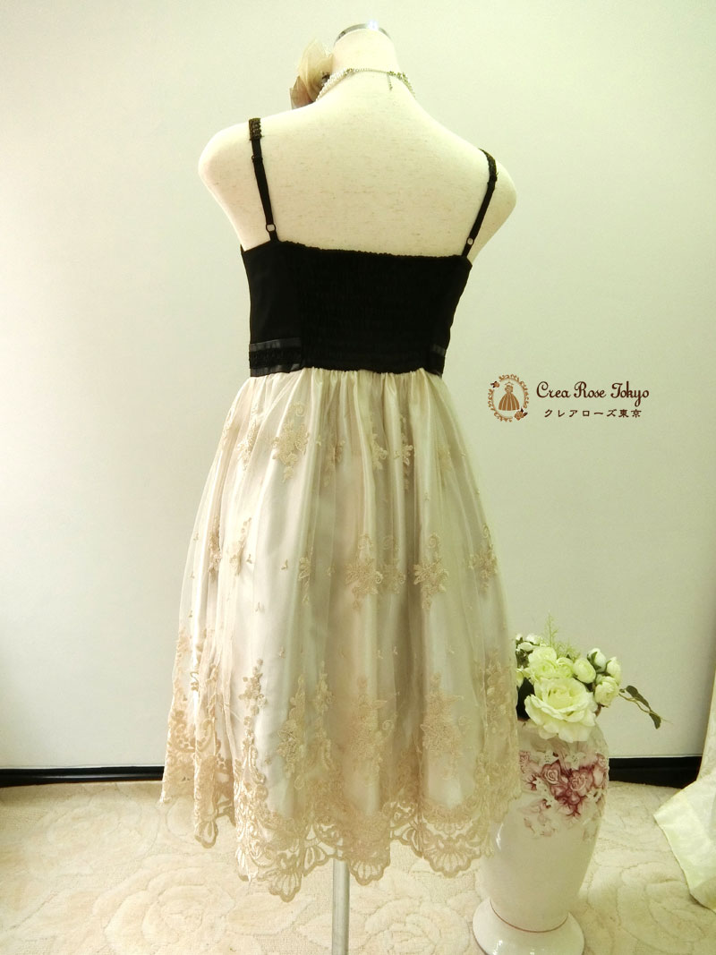 [クラシックフローラ　ブラック]クラシカルレースのドレス