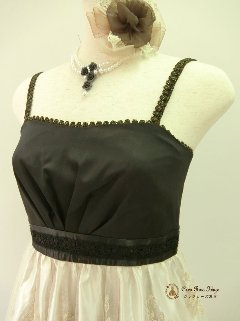 [クラシックフローラ　ブラック]クラシカルレースのドレス