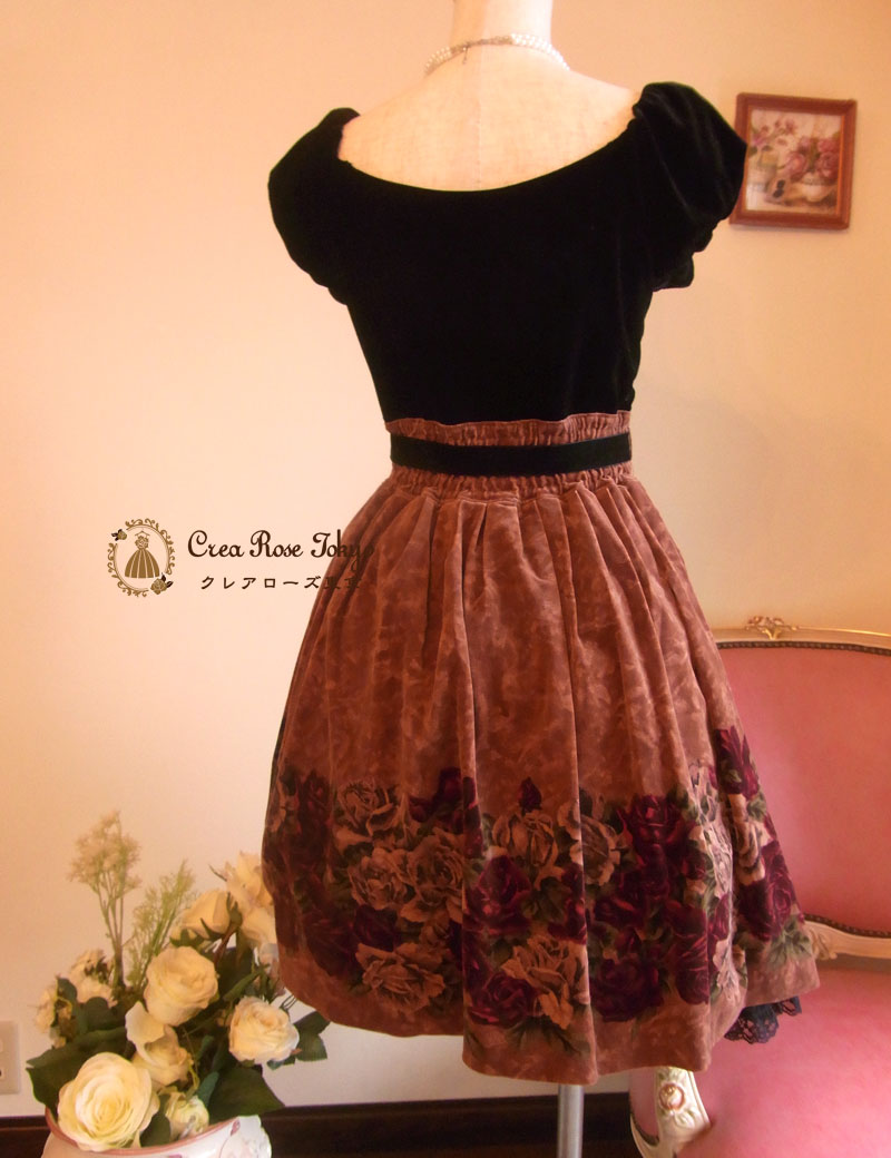 [リアナ]薔薇のベルベットワンピースドレス　Ｓ～Ｍサイズ