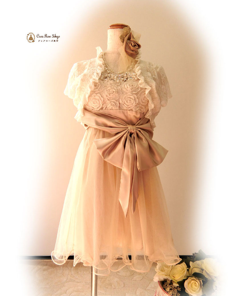 [リボンベージュ]クリームベージュのパールパーティードレス