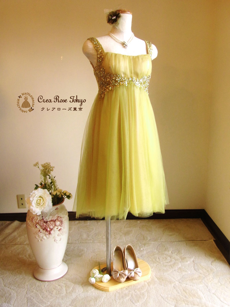 [モナリーフ]幻想的なチュールのドレス