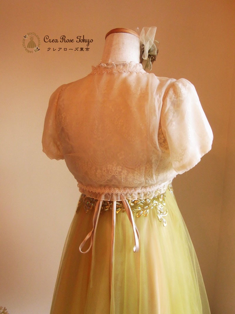 [モナリーフ]幻想的なチュールのドレス