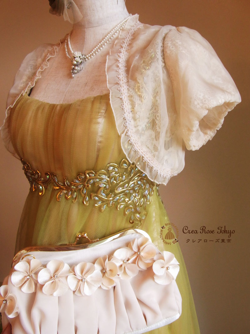 [モナリーフ]幻想的なチュールのドレス