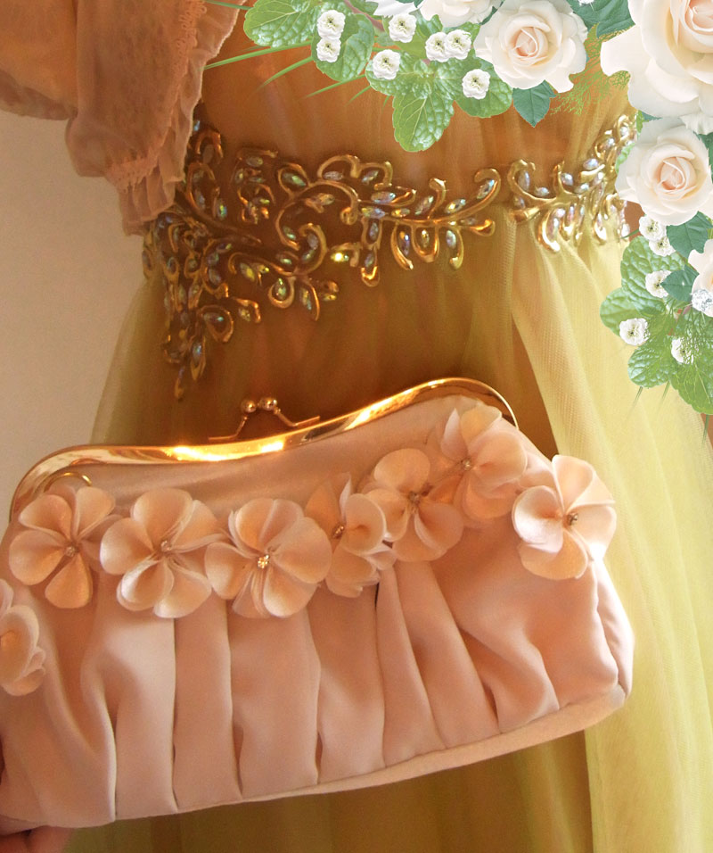 [モナリーフ]幻想的なチュールのドレス