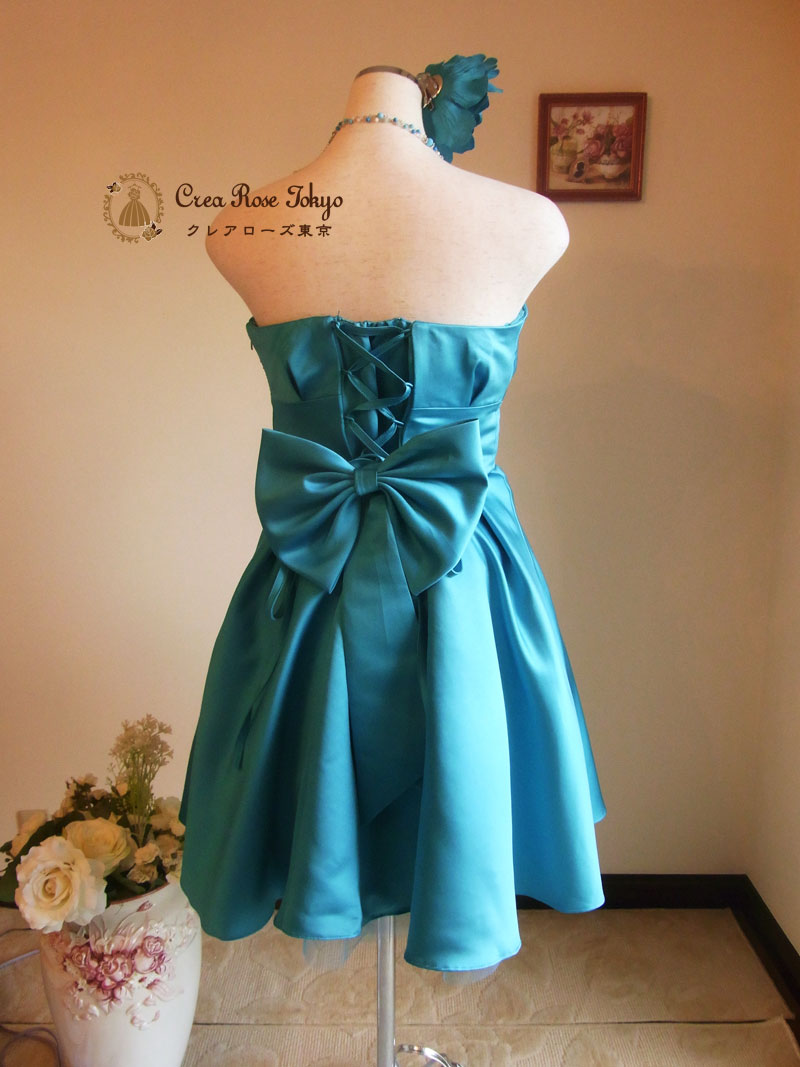 [ブルースカイ]ターコイズカラーの可愛い膝丈パーティードレス　９～１３号サイズ