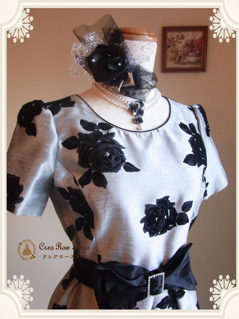 [ディアローズ]人気レストローズパーティーゲストドレス　S～M(５～９号)サイズ