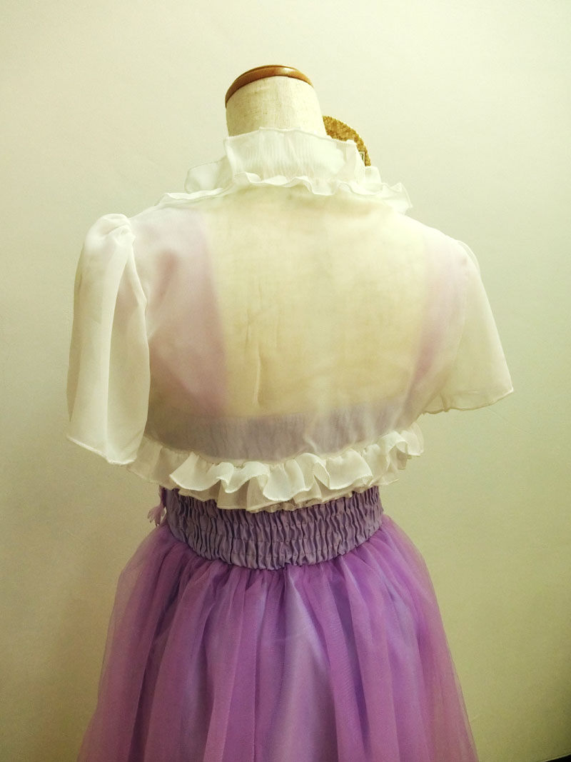 [フレアボレロ]艶やかホワイトのフリルボレロ