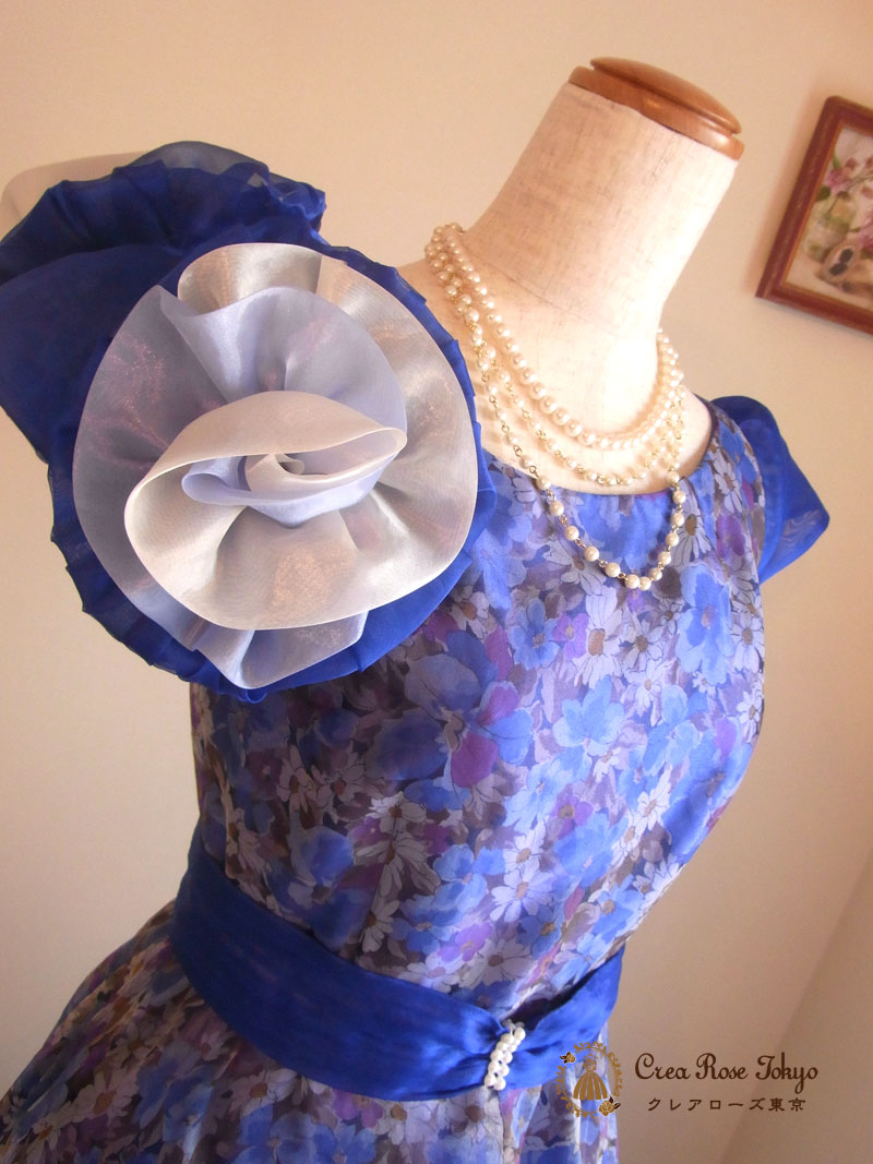 [エリザベス]花柄オーガンジーのブルーロングドレス　９号