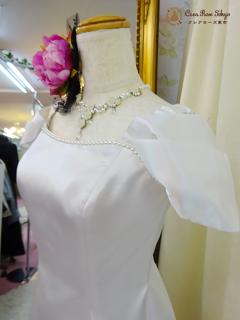 艶やかサテン生地のホワイトロングドレス【マリアレーベルドレス】発表会・演奏会に