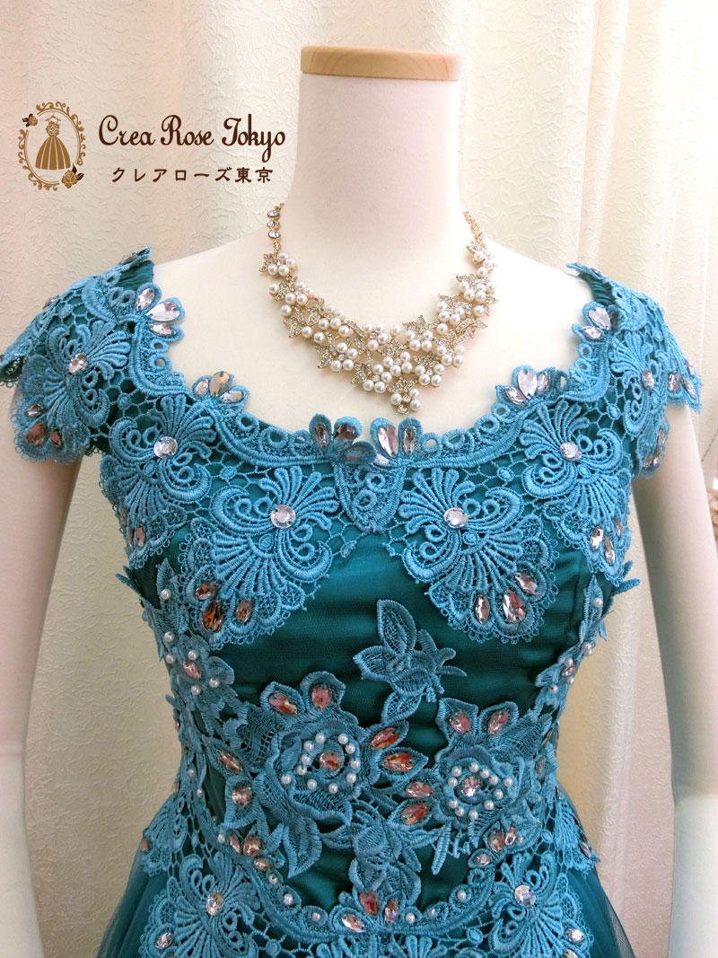 [シャングリラ]ミセスの発表会にも！刺繍がキレイな舞台映えドレス