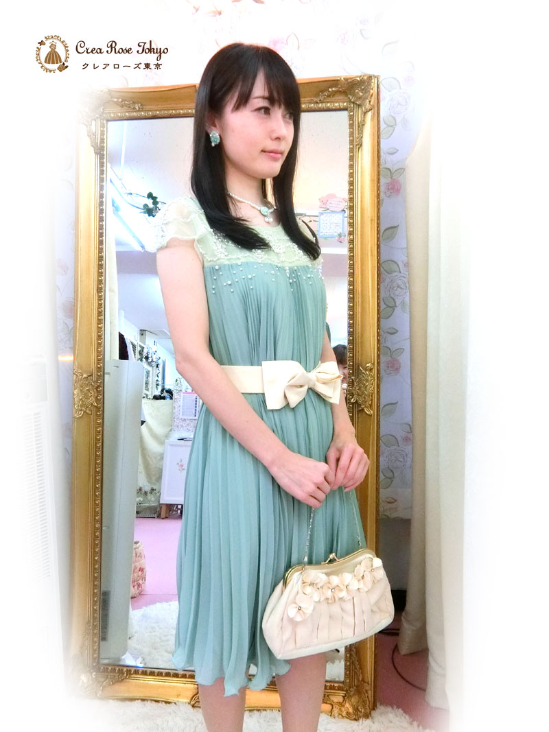 [グリーンパールドレス]パールとプリーツのお呼ばれフリードレス