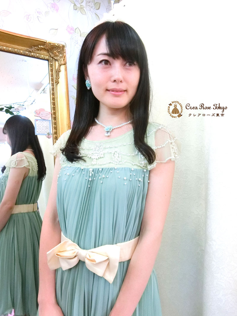 [グリーンパールドレス]パールとプリーツのお呼ばれフリードレス