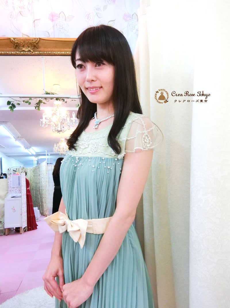 [グリーンパールドレス]パールとプリーツのお呼ばれフリードレス