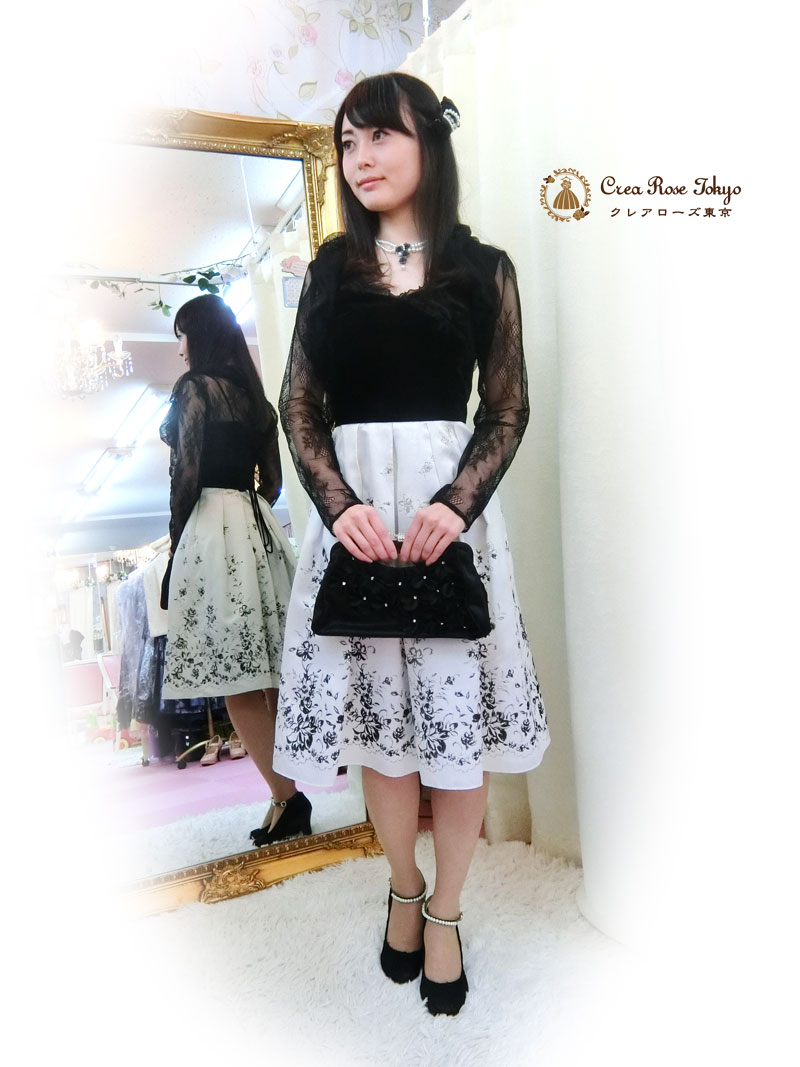 [ナンシー]ベルベット×薔薇刺繍パーティードレス　１６０～9号サイズ