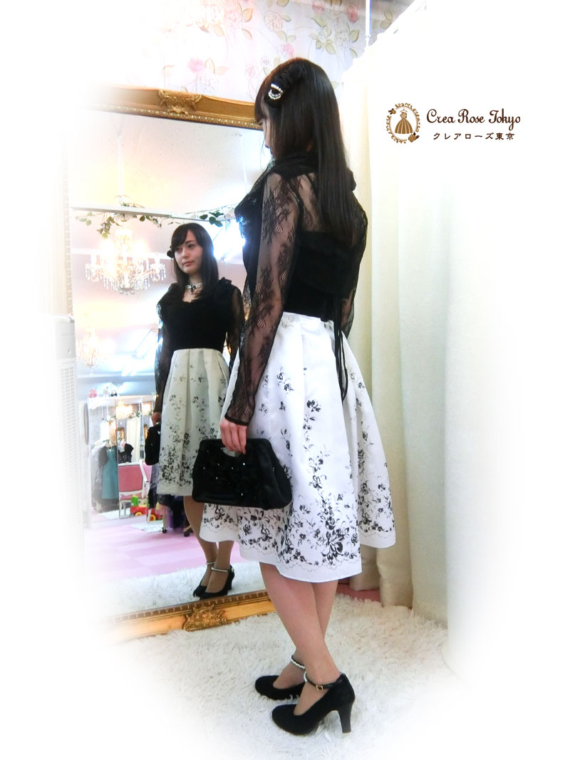 [ナンシー]ベルベット×薔薇刺繍パーティードレス　１６０～9号サイズ